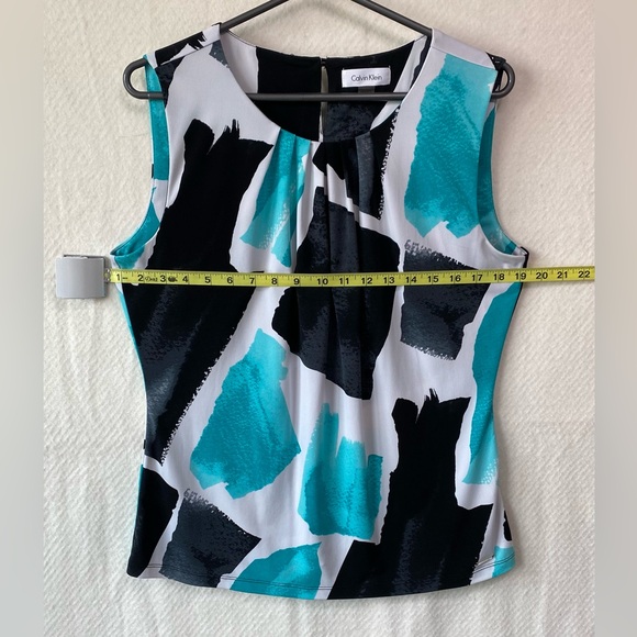 Calvin Klein Blouse - Crew Neckline - Sleeveless - Pleat Front - Picture 2 of 5